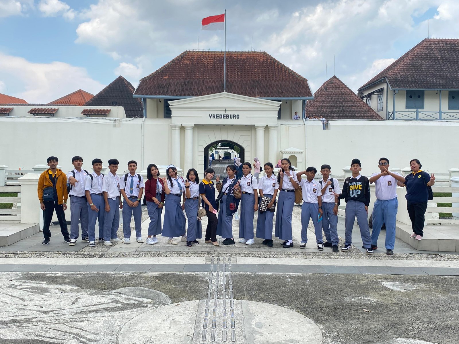 Outing Class PKBM Kusalamitra di Keraton Jogja & Benteng Vredeburg